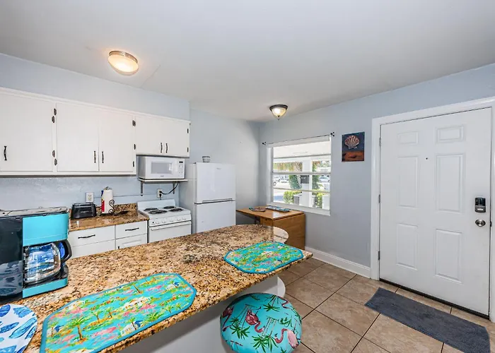 Apartment Blue Water Beachside 2